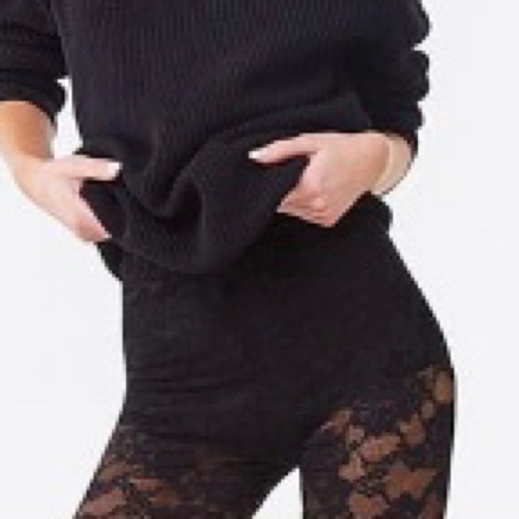 Forever 21 Pants - F21 Lace Biker Short size S